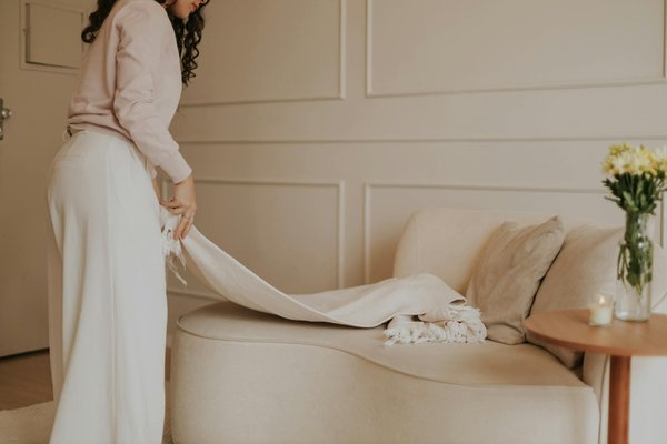 ¿Cómo preparar un caldo de pollo casero para sopas y salsas?